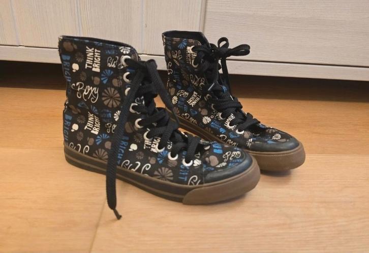 3 paar sneakers: Roxy, Converse en Vans maat 37 en 36, Kleding | Dames, Schoenen, Zo goed als nieuw, Sneakers, Ophalen of Verzenden