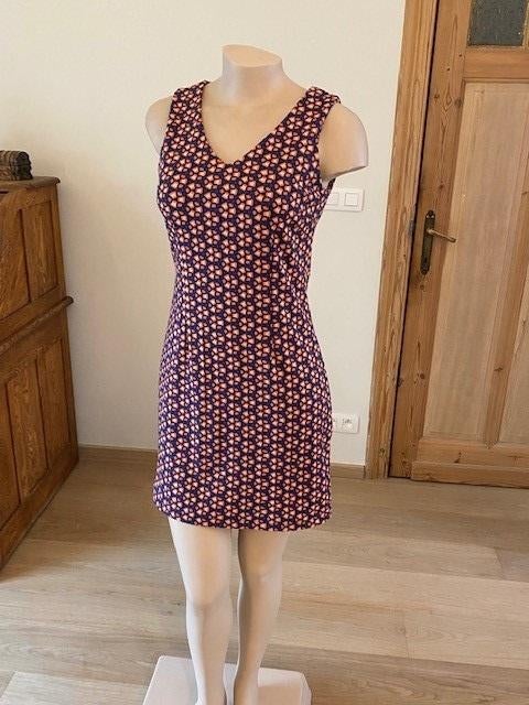 Mini-robe rétro colorée de Cassis (S), Vêtements | Femmes, Robes, Cassis Collection, Enlèvement ou Envoi, Autres couleurs, Comme neuf