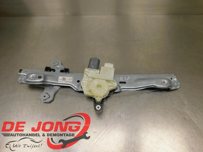 Ruitmechaniek 4Deurs rechts-voor van een Nissan Qashqai, Auto-onderdelen, Ruiten en Toebehoren, Gebruikt, -, -, Ophalen of Verzenden