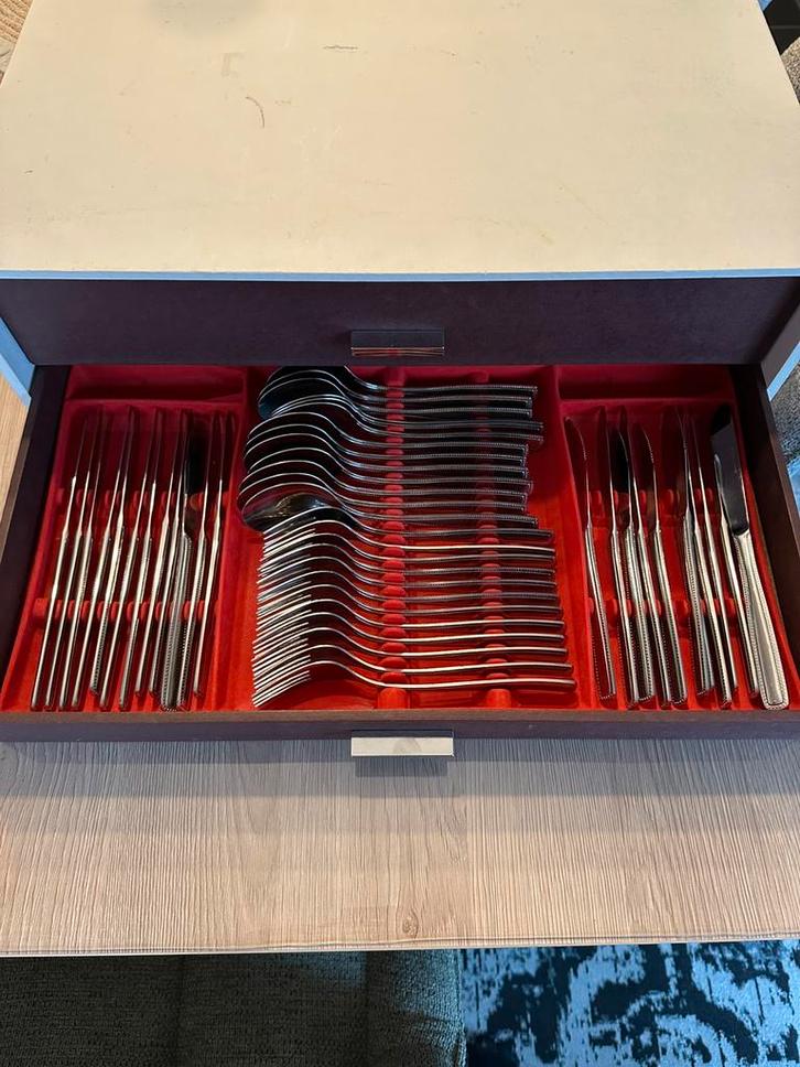 Bestekkoffer met bestek 12 personen + 5 dienstukken!, Huis en Inrichting, Keuken | Bestek, Zo goed als nieuw, Bestekset, Zilver