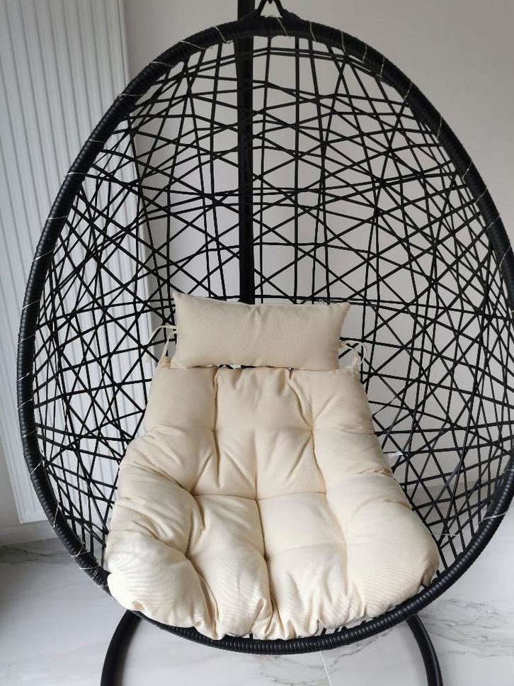 Fauteuil cocon en metal, Huis en Inrichting, Zitzakken, Zo goed als nieuw, Zwart, Ophalen