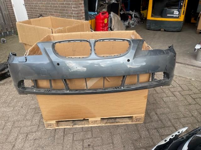 PARE-CHOCS AVANT BMW 5 serie (E60) (12-2001/03-2010), Pare-chocs, Dhr. R. de Gouw, Utilisé, Avant
