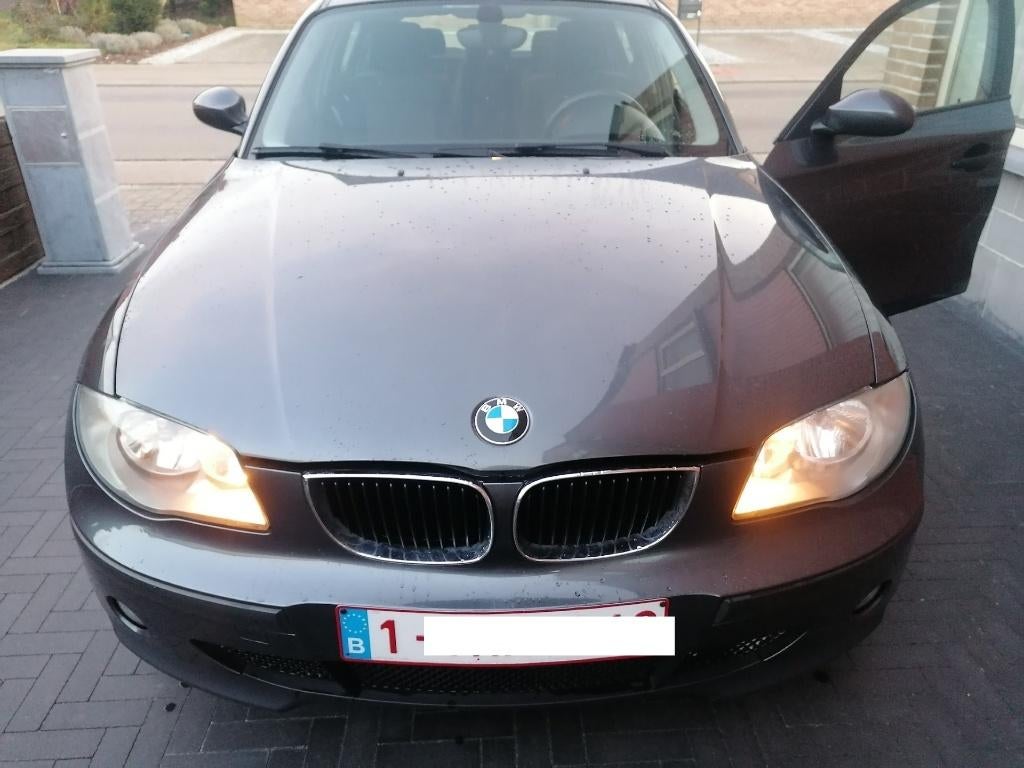 Bmw 116i  bouwjaar 2006, Auto's, BMW, Zwart, 4 cilinders, Bruin, 1600 cc