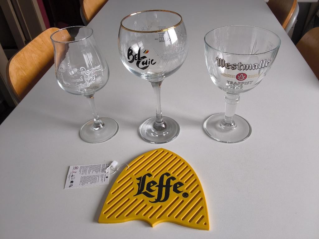 Set bierglazen /WESTMALLE/BEL CHIC/LINDEMANS., Verzamelen, Biermerken, Ophalen of Verzenden, Nieuw, Glas of Glazen, Overige merken