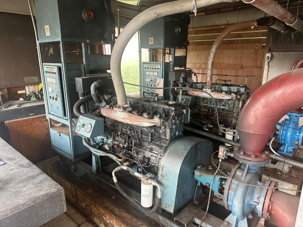 Afgebroken pomphuis van sprinkler installatie, Ophalen