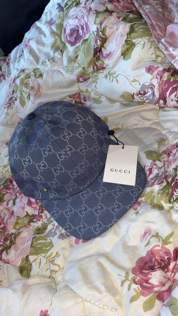 Casquette Gucci Dubai bleu, Vêtements | Hommes, Chapeaux & Casquettes, Enlèvement, Comme neuf, Casquette