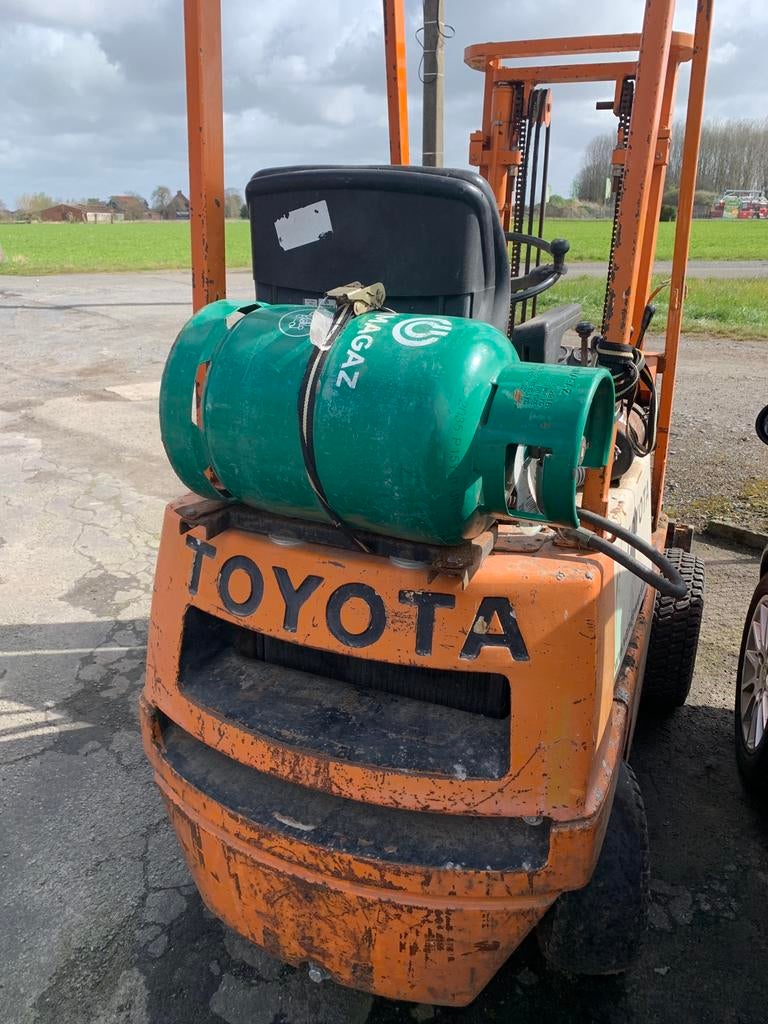 Chariot élévateur Toyota, Jusqu'à 1 000 kg, Enlèvement, LPG, Chariot élévateur