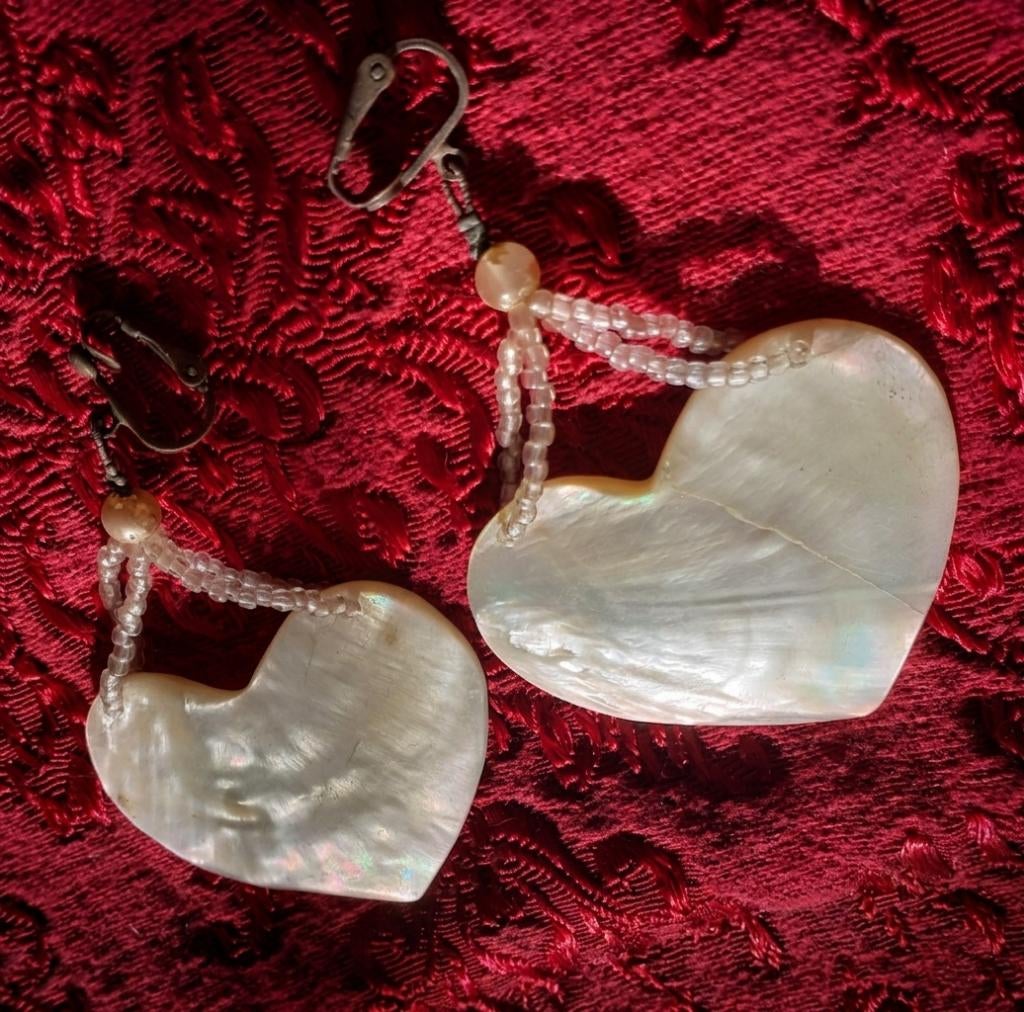 oorbellen clipons vintage parelmoer hart '80, Hangers, Wit, Ophalen of Verzenden, Zo goed als nieuw