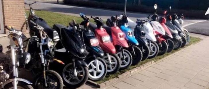 Project scooters gezocht, Fietsen en Brommers, Brommeronderdelen | Scooters, Ophalen