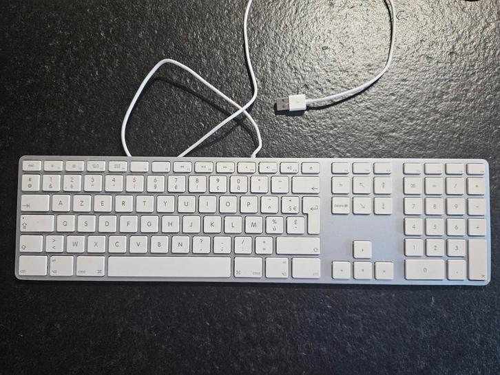 Apple toetsenbord en muis bekabeld, Computers en Software, Toetsenborden, Qwerty, Draadloos, Ophalen of Verzenden