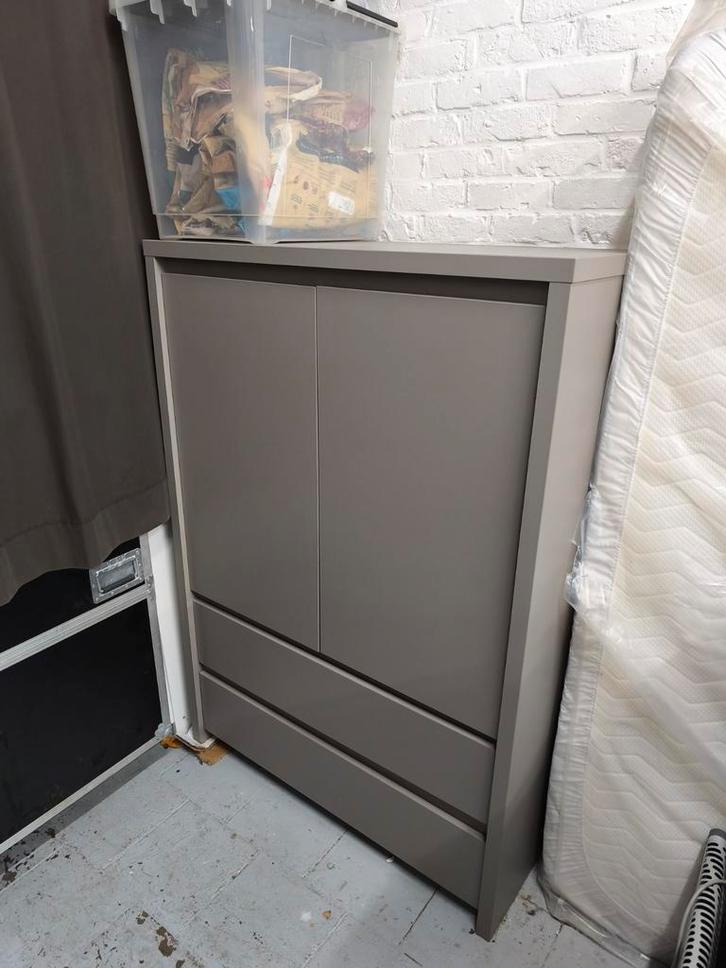 Armoire lourde grise, 2 portes coulissantes, 2 portes, 2 pou, Maison & Meubles, Armoires | Autre, Enlèvement ou Envoi