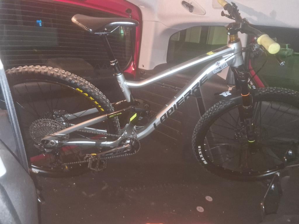 Vtt la pierre foul suspendu, Vélos & Vélomoteurs, Neuf, Autres marques, Enlèvement, VTT tout suspendu