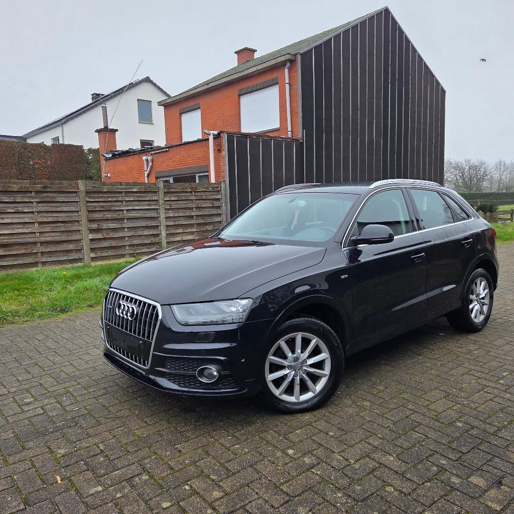 Audi Q3 2.0i van 2012, S-line weinig kms, Navigatiesysteem, Euro 5, Zwart, Handgeschakeld