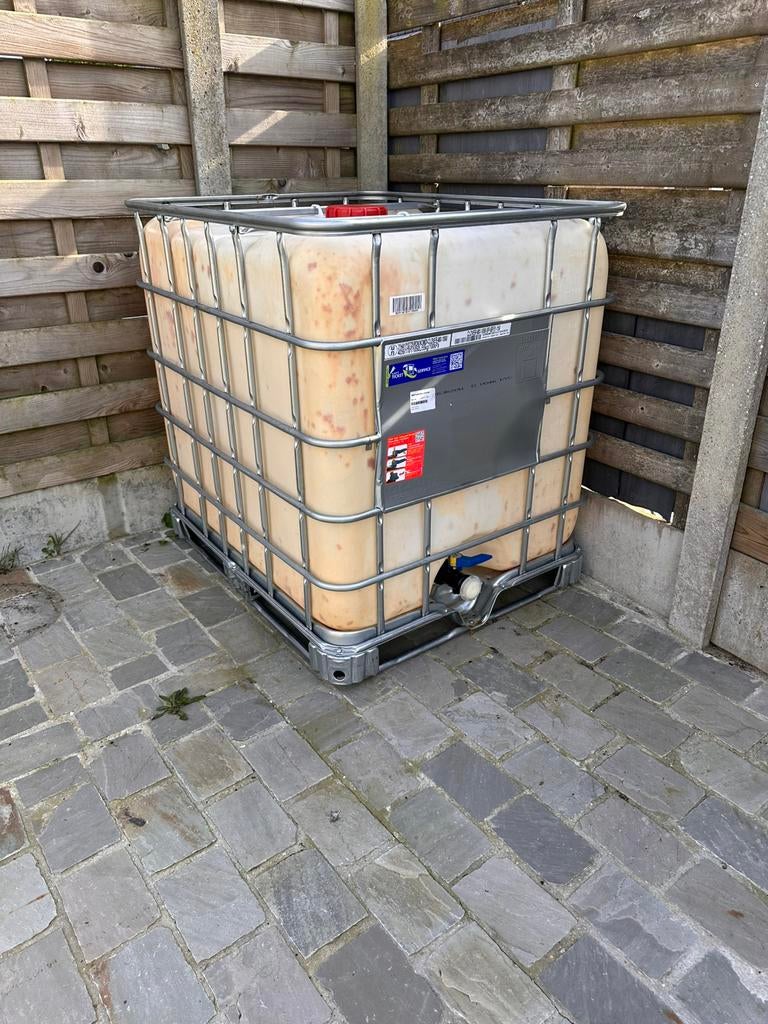 IBC vat 1000L met metalen kooi – voor hergebruik/project, Ophalen, Gebruikt, Met kraantje, 150 liter of meer