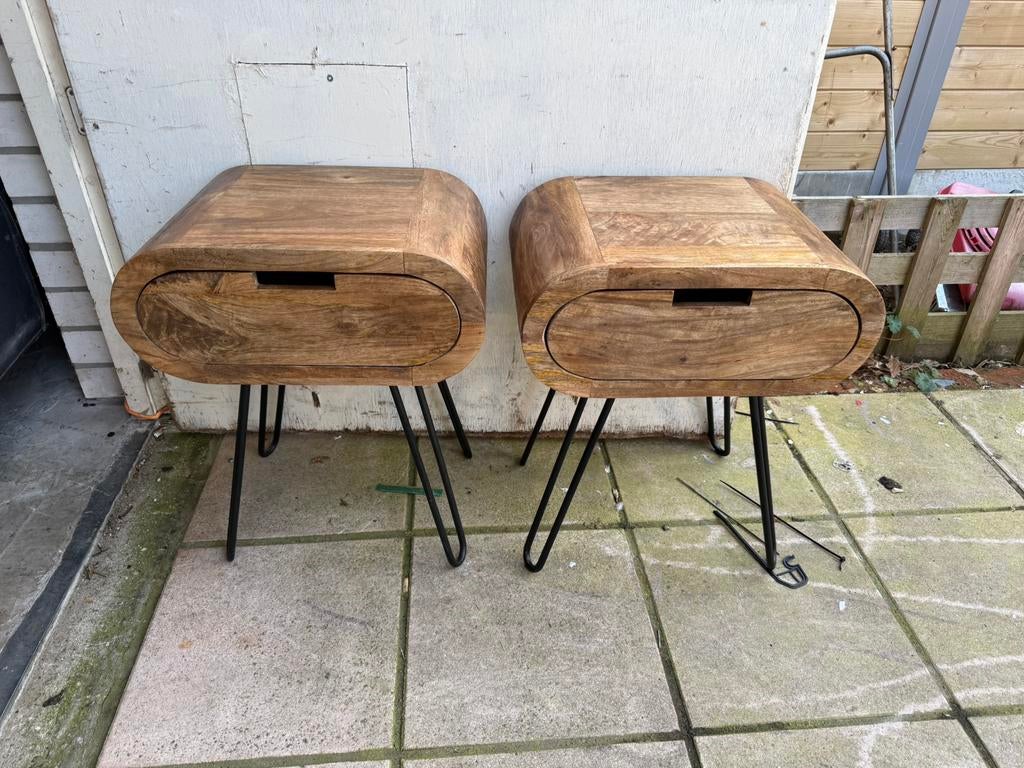 2x Houten Nachtkastjes / Bijzettafels – Nieuw, Huis en Inrichting, Slaapkamer | Nachtkastjes, Zo goed als nieuw, Hout, Ophalen