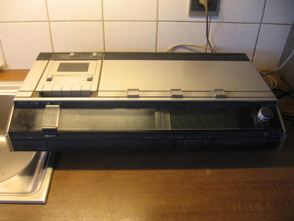 vintage radio cassettespeler Philips met 2 boxen 22RH851/70R, Enlèvement