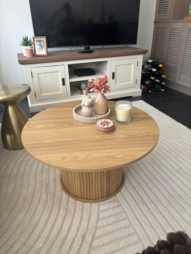 Houten ronde design salontafel met geribbelde voet, Ophalen, Gebruikt, 50 tot 100 cm, Design