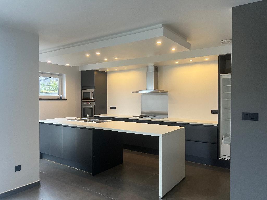 Keuken met keukeneiland, Maison & Meubles, Cuisine | Cuisines complètes, Utilisé, Autres types, Brun, Autres matériaux, Sans poignée