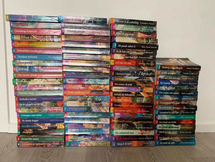 83 Candlelight romans, Boeken, Romans, Gelezen, Ophalen of Verzenden