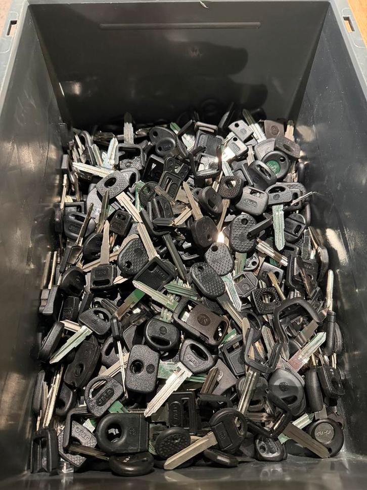 Sleutels auto blanco, Bricolage & Construction, Quincaillerie & Fixations, Comme neuf, Enlèvement