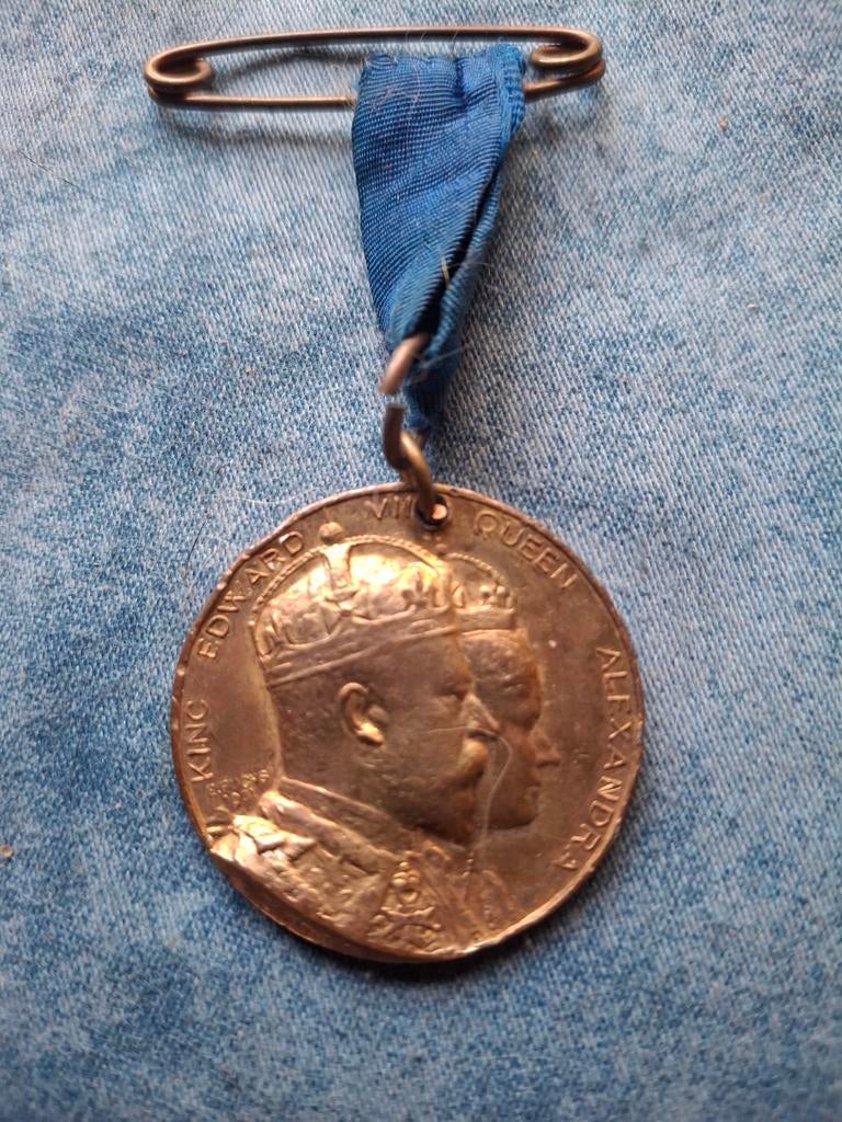 Médaille, Envoi