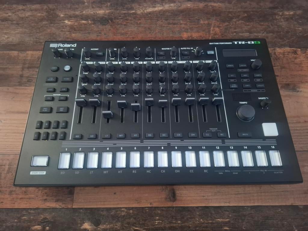 Roland TR-8S, Musique & Instruments, Enlèvement ou Envoi, Roland