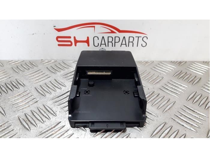 Module navigation d'un Mercedes B-Klasse, Autos : Pièces & Accessoires, Électronique & Câbles, Mercedes-Benz, Utilisé, 3 mois de garantie