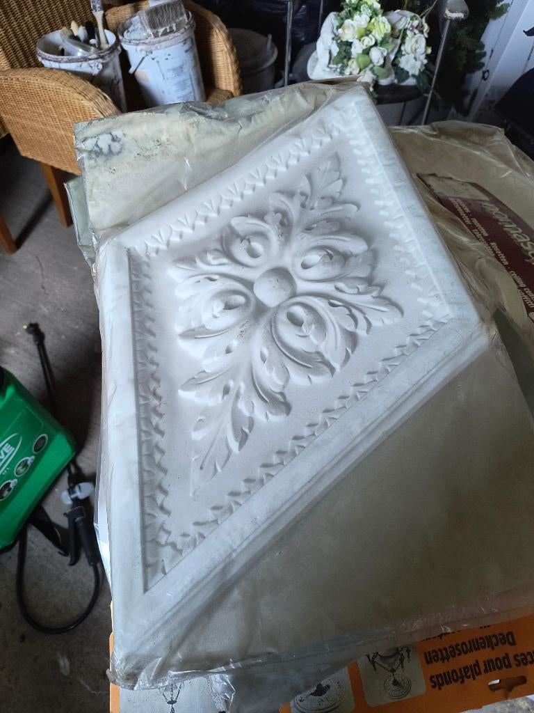 Assortiment rozetten voor aan het plafond, Huis en Inrichting, Overige Huis en Inrichting, Zo goed als nieuw, Ophalen