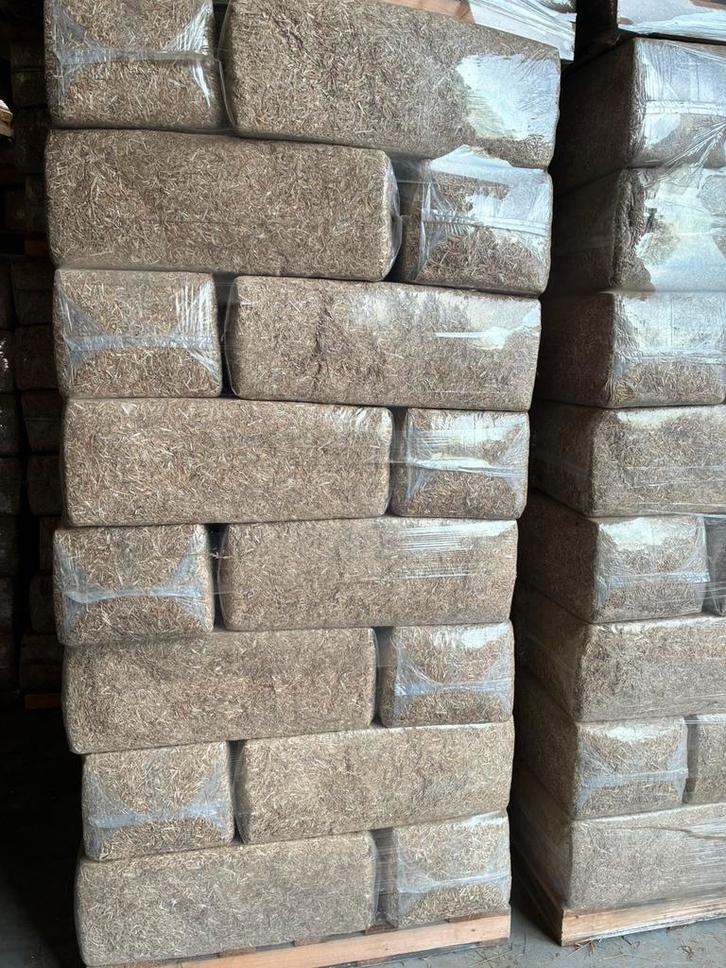 Paille de colza hachée, Animaux & Accessoires, Box & Pâturages, Mise à l'étable, Pâturage, 4 chevaux ou poneys ou plus