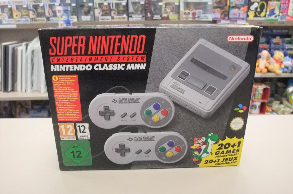 snes mini console boxed, Nintendo, Enlèvement ou Envoi, Comme neuf, Nvt