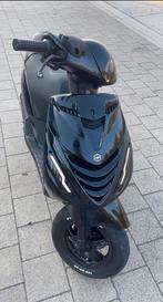 GEZOCHT!!! zip 125cc a klasse 2t, Vélos & Vélomoteurs, Scooters | Piaggio, Enlèvement, Comme neuf, Zip