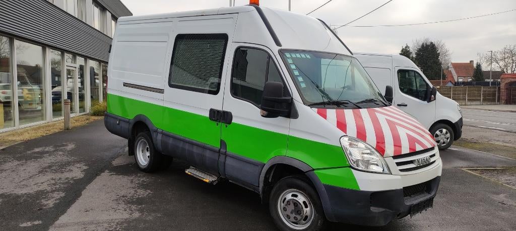 IVECO DAILY 50C15 3.0D - TREKHAAK - INRICHITNG, Auto's, Bestelwagens en Lichte vracht, Achterwielaandrijving, 110 kW, 4 cilinders