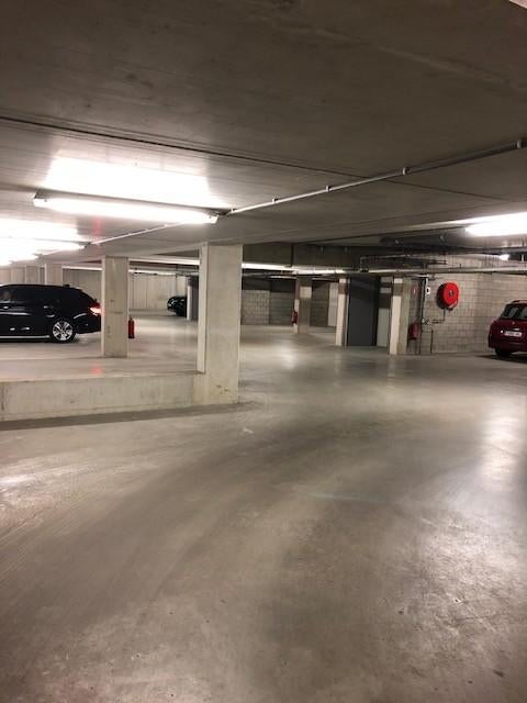 Autostaanplaats op-1 in nieuwe residentie Deurne Dascottelei, Immo, Garages en Parkeerplaatsen, Provincie Antwerpen