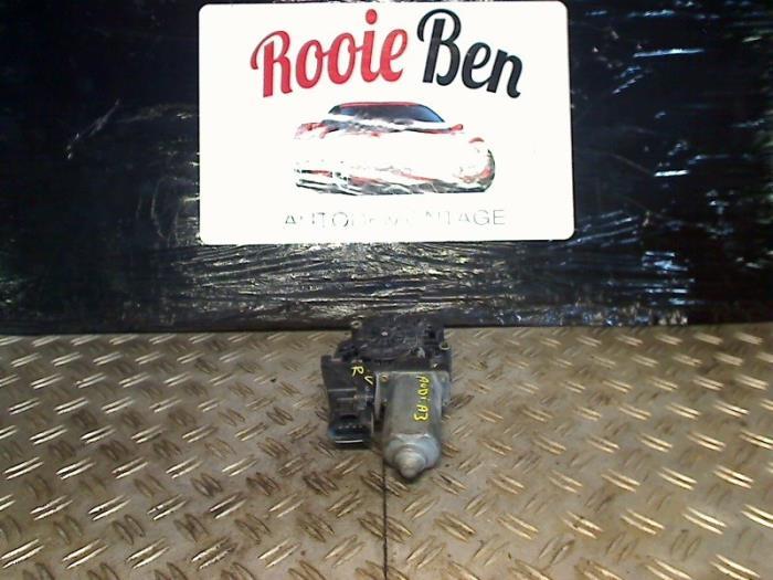 Moteur de vitre portière d'un Audi A3, Autos : Pièces & Accessoires, Carrosserie & Tôlerie, Audi, Utilisé, 3 mois de garantie