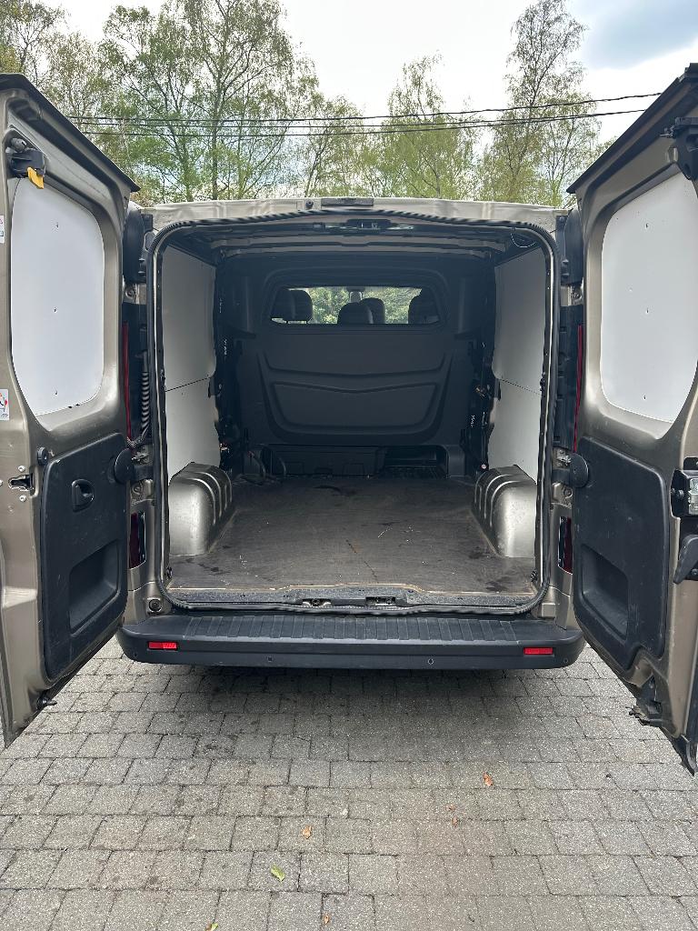 Opel vivaro, Autos, Opel, Particulier, Vivaro, ABS, Caméra de recul, Phares directionnels, Airbags, Air conditionné, Climatisation automatique