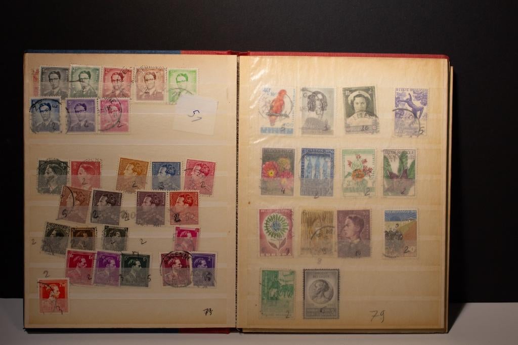 lot de timbres dans album belge et autre, Timbres & Monnaies, Enlèvement ou Envoi, Autre, Autre