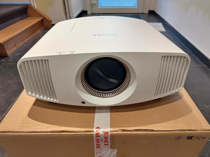 Projecteur Home Cinema 4K Sony VPL-VW590ES sous garantie, TV, Hi-fi & Vidéo, Projecteurs vidéo, Utilisé, LCOS, Ultra HD (4K), Enlèvement