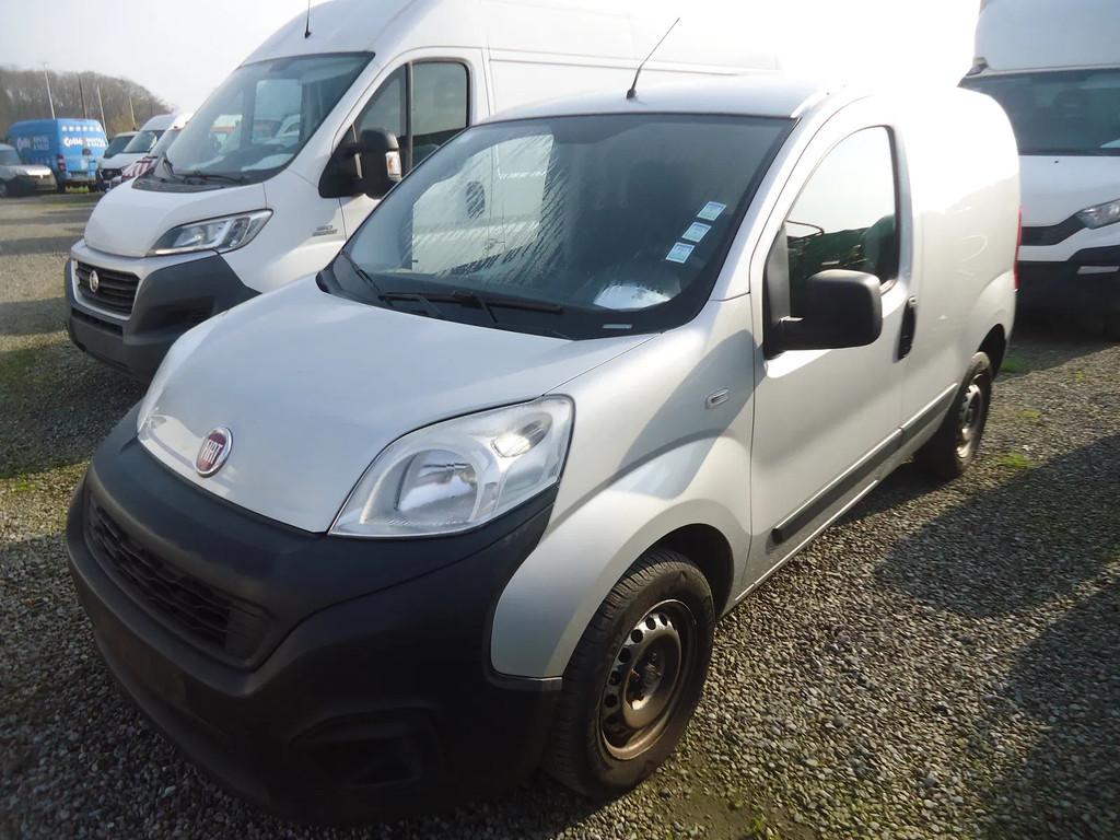 Fiat Fiorino 2 plaats ,schuifdeur eur 6 ,1.3 d,59 kw /70 kw, Auto's, Bestelwagens en Lichte vracht, Bedrijf, Te koop, Airconditioning