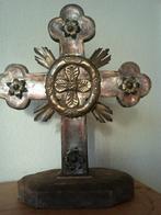 MYSTERIEUS & CURIEUS KRUIS, Verzenden