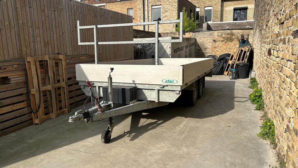 Gekeurde plateau aanhangwagen 400x200, Ophalen, Gebruikt