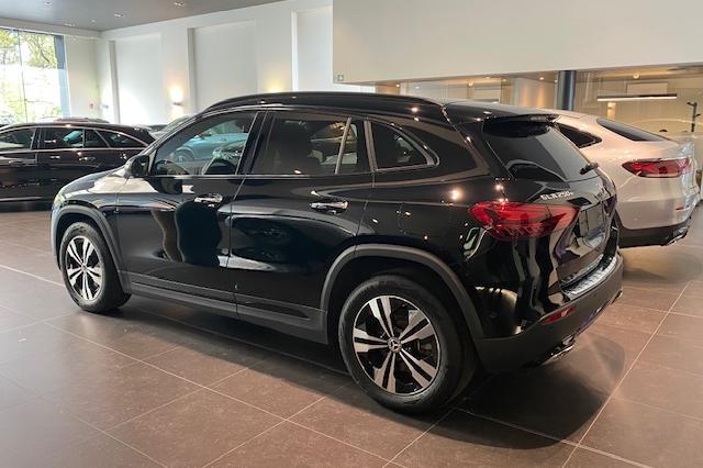 Mercedes-Benz GLA-Klasse 250 e Luxury Line | Panoramisch Dak, Auto's, Stof, Zwart, 4 cilinders, 16 kWh