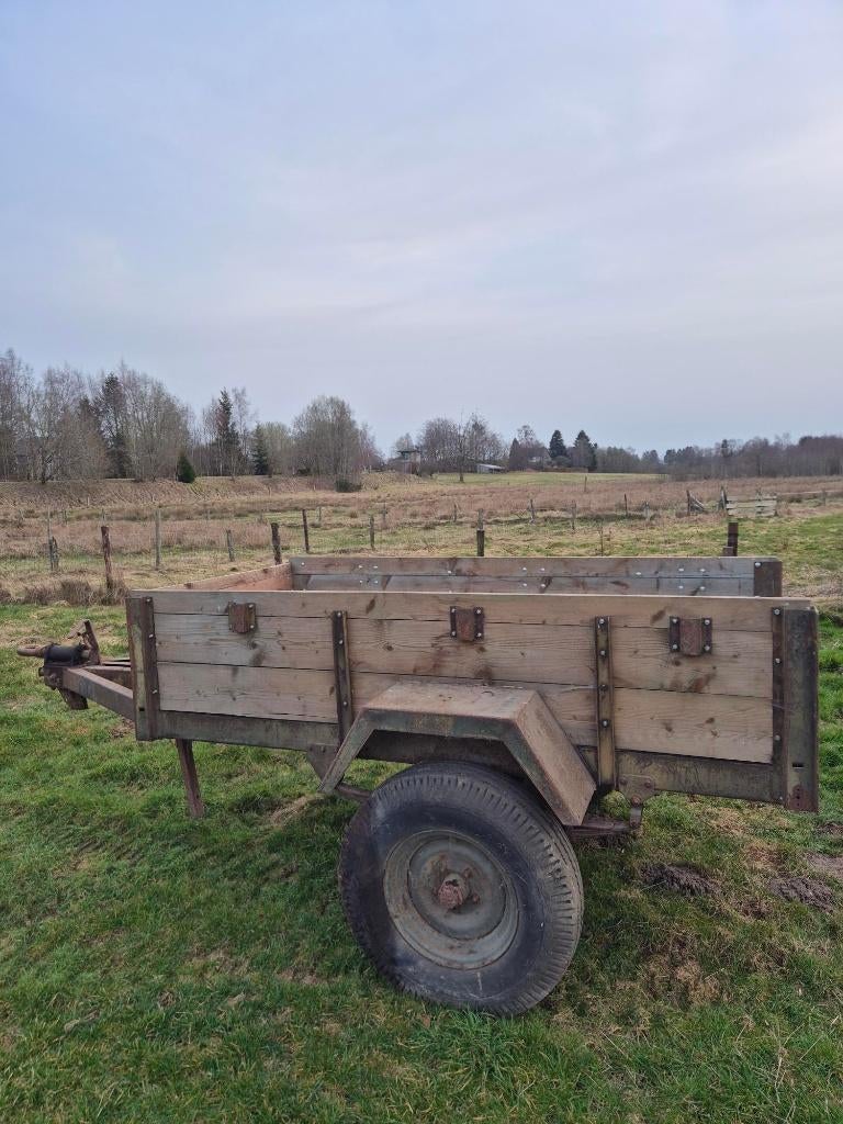 ex-militaire aanhaanhangwagen Model : Levacq 1T 2W/R, Ophalen, Gebruikt