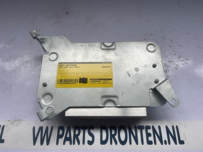 Amplificateur radio d'un Fiat 500, Autos : Pièces & Accessoires, Électronique & Câbles, Fiat, Utilisé, 3 mois de garantie, Enlèvement ou Envoi