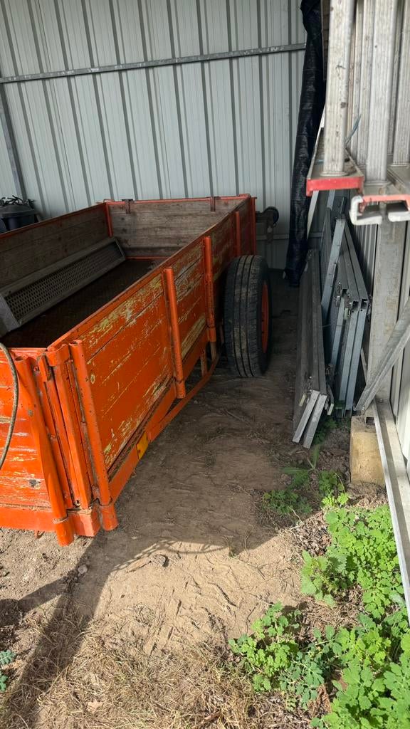 Zeer stevige kar voor achter tractor, Ophalen