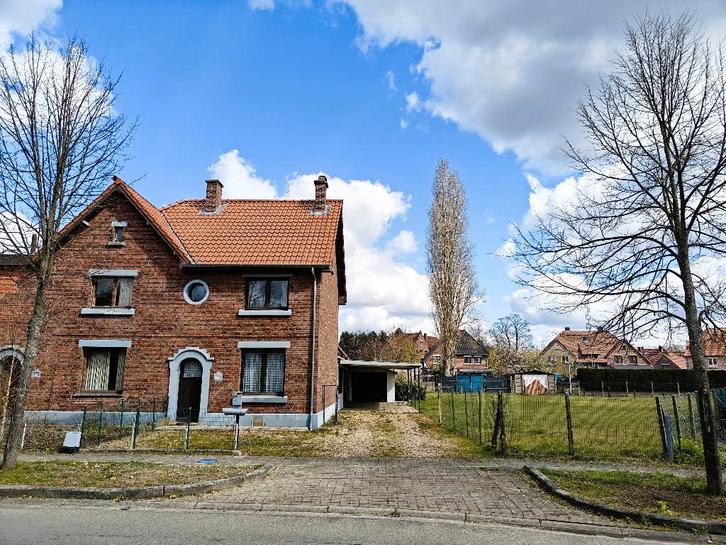HOB in Waterschei met meer dan 10are grond, Immo, Maisons à vendre, Genk, 1000 à 1500 m², Maison de coin, F