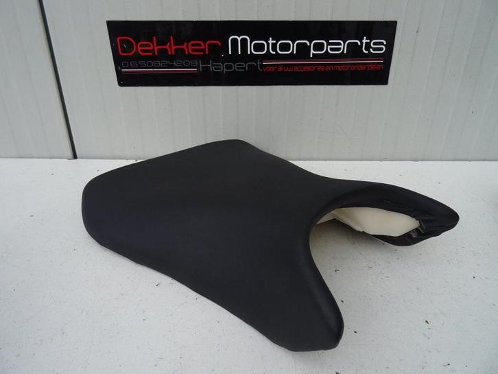 Voorste Zadel / Bestuurders zit Yamaha YZF R6 2003-2004-2005, Motos, Pièces | Yamaha, Enlèvement ou Envoi