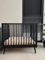 Babypark zwart + matras + 2 hoeslakens - in zeer goede staat, Kinderen en Baby's, Ophalen, Zo goed als nieuw, Rechthoekig, In hoogte verstelbaar