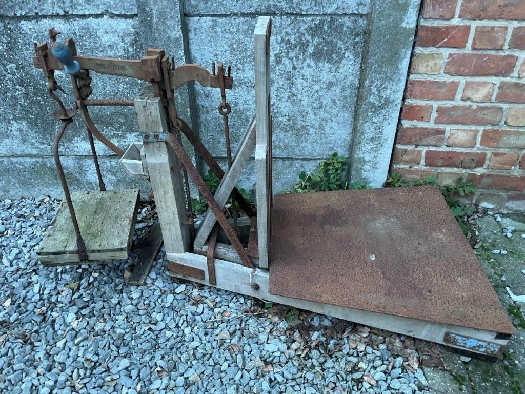 antieke weegschaal gratis, Ophalen