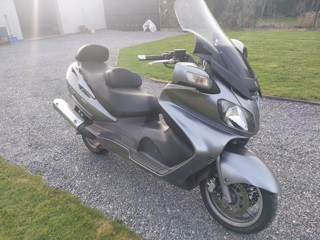 Suzuki Burgman 650 excecutive, Motoren, Motoren | Suzuki, Particulier, Scooter, meer dan 35 kW, 2 cilinders, ABS, Quickshifter