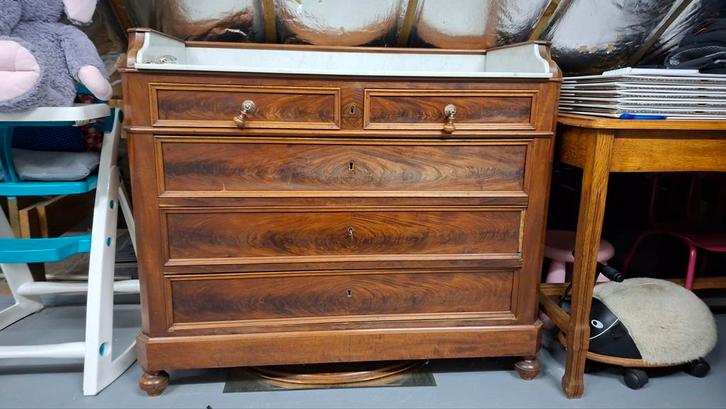 Armoire ancienne, Maison & Meubles, Accessoires pour la Maison | Coffres, Enlèvement